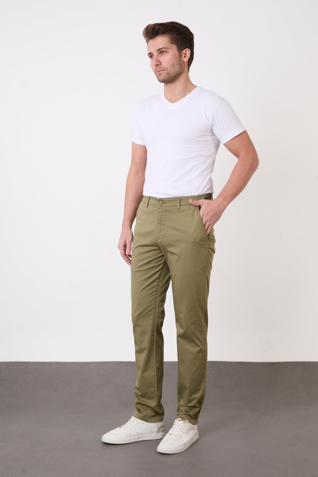 Erkek Regular Fit Geniş Kesim Likralı Pamuklu Chino Kanvas Pantolon - Haki