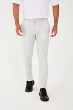 Erkek Jogger Slim Fit Bel Yarım Lastikli Likralı Kumaş Pantolon - Açık Gri