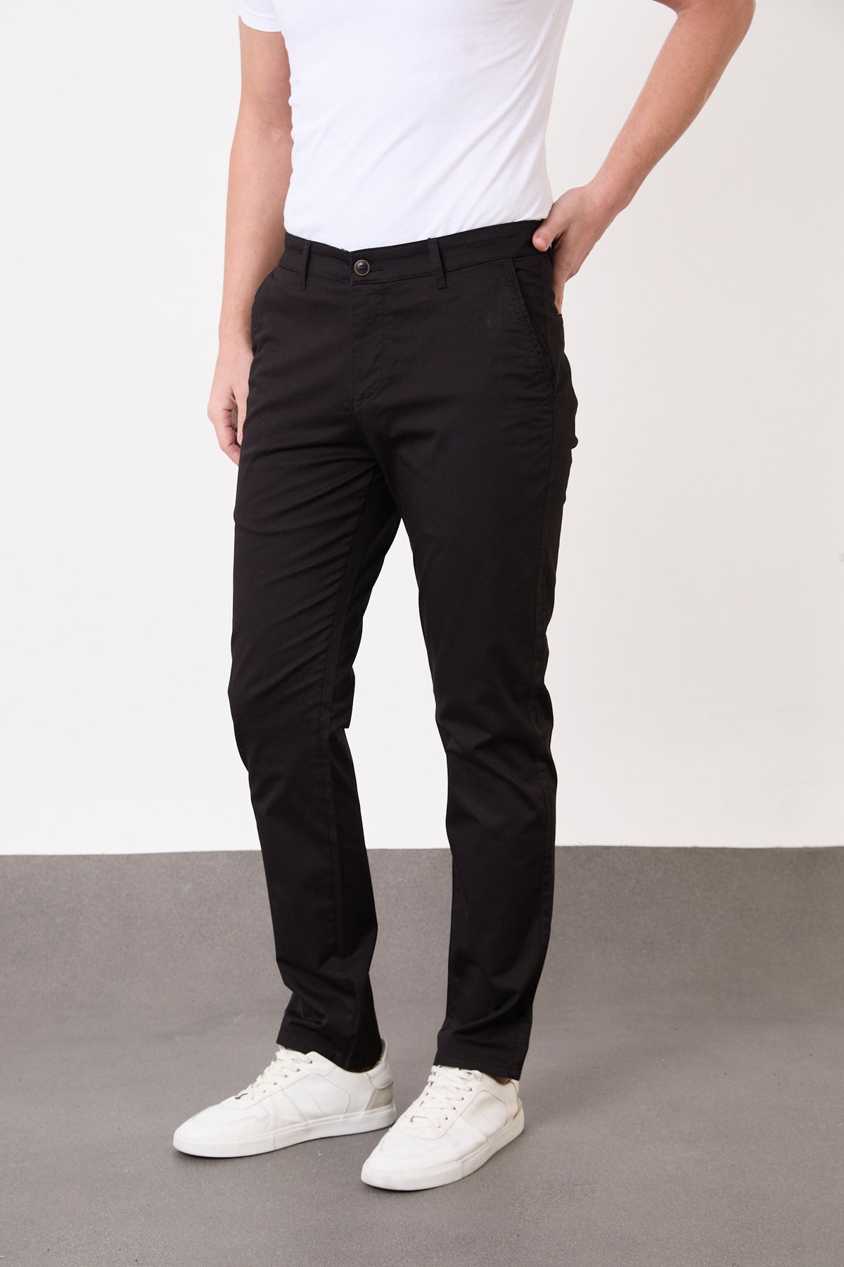 Erkek Regular Fit Geniş Kesim Likralı Pamuklu Chino Kanvas Pantolon - Siyah