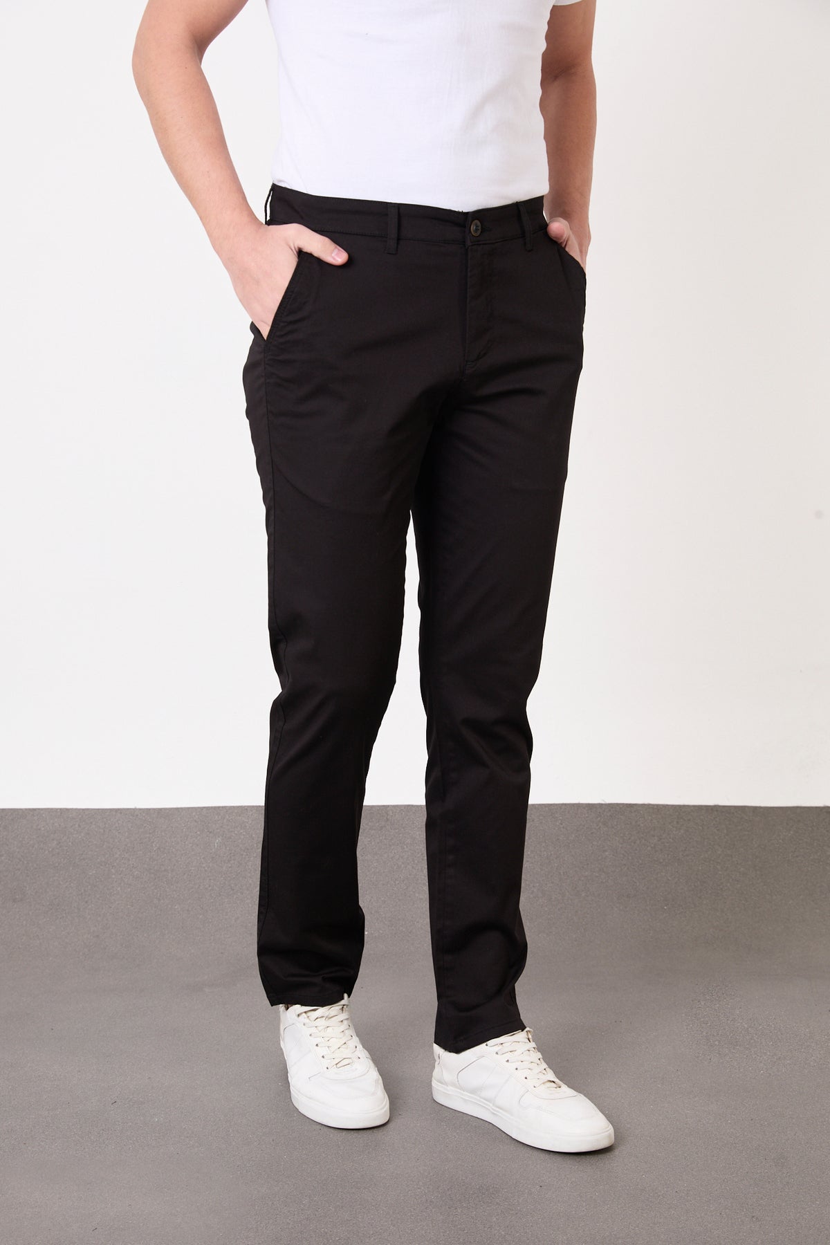 Erkek Regular Fit Geniş Kesim Likralı Pamuklu Chino Kanvas Pantolon - Siyah